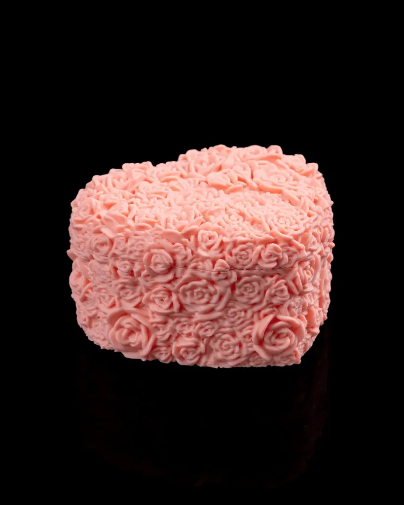 [boite_coeur_fleurie] Boîte fleurie en forme de cœur